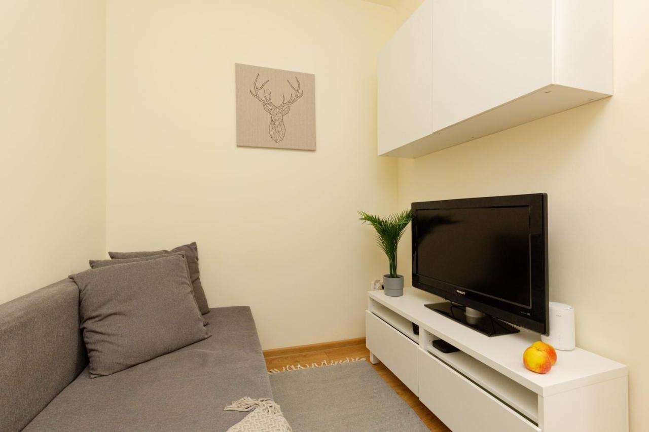 Micro Apartment Miaczynska By Noclegi Renters Varsóvia Exterior foto